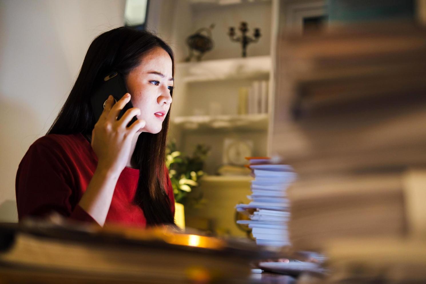 Detaillierte Finanzanalyse auf modernen Monitoren